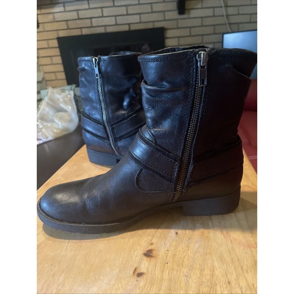 Born Boots Women's 8 Black Leather Ankle Biker Buckle Zip Booties Grunge Goth